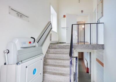 Bilde av inngang i bygning