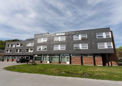 Bilde av utsiden av Marina hotell i Svolvær