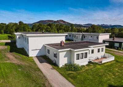 Oversiktsbilde av bygning med hybler på Stokmarknes